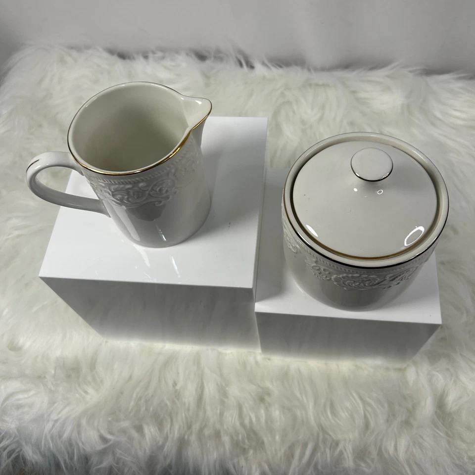 Juego de crema y azucarero Farberware Calais gres banda de oro 22K 38 Foto 2 de 4