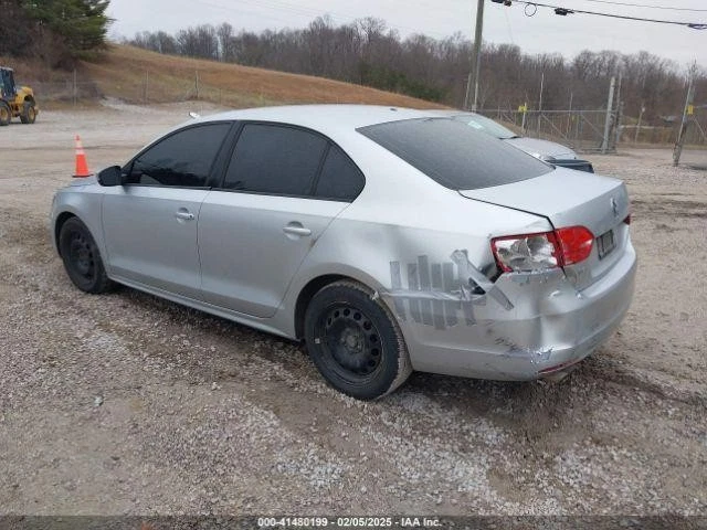 Conjunto de luz trasera derecha usado se adapta a: Volkswagen Jetta Sdn 2014 exc. barrio ciudad Foto 4 de 4