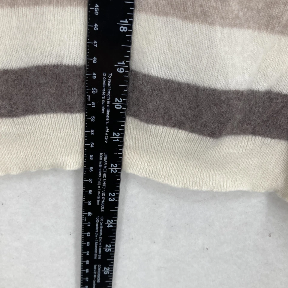 Suéter Charter Club Feminino Grande Bege Cinza Marrom Listrado Decote V 100% Cashmere - Imagem 4 de 4