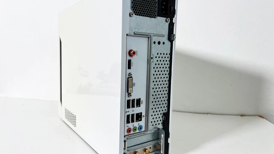 Fujitsu Siemens AMILO Desktop Si 3535 - Intel Pentium Dual Core Prozessor E220 - Bild 3 von 4