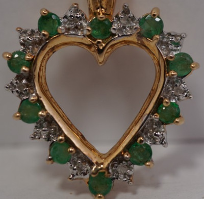 Vintage 10k Gelbgold Nachlass natürlicher Smaragd & Diamant Herz Heiligenschein Anhänger 2,0g