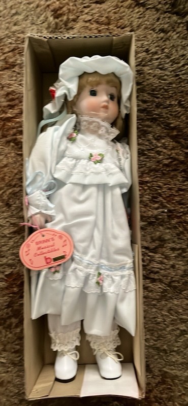 Brinn’s Musical Doll. Only Just Begun 1986 NIB