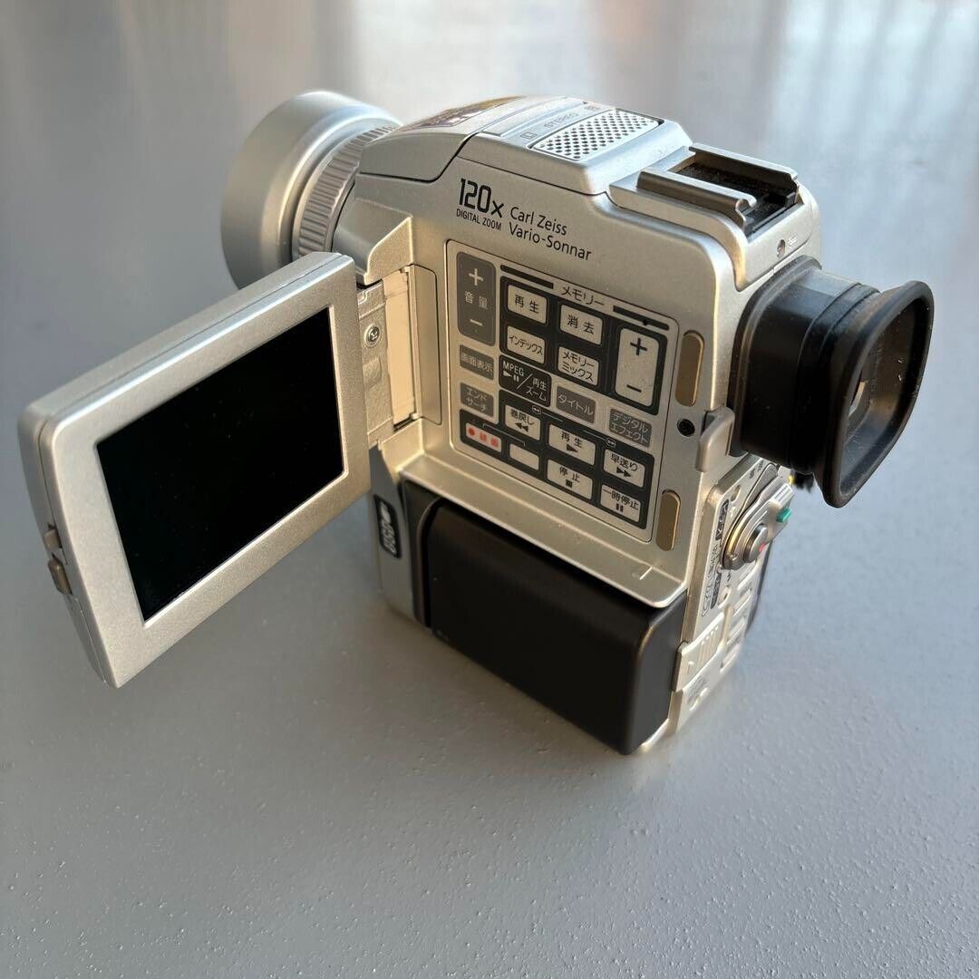 Sony Handycam DCR-PC110 Mini DV Hybrid Camcorder Nightshot Sony Handycam DCR-PC110 Mini DV Hybrid Camcorder Nightshot
