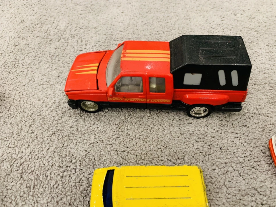 Vintage Lot of Diecast Cars & Trucks ERTL Batmobile, Corgi, Maisto Dinky - Image 4 of 4