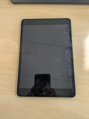 Apple iPad mini (2. Generation) A1489 ohne Bundle 16GB FÜR TEILE ODER REPARATUR - Bild 1 von 4