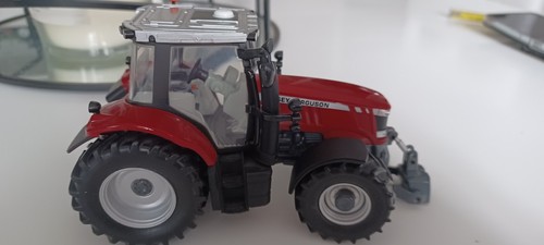 Britains Massey Ferguson 6618 1.32 scale. Loose Incomplete.