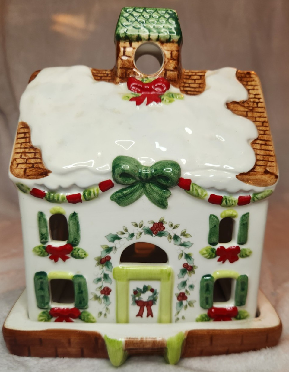 Pfaltzgraff "Winterberry Christmas House" tea light candle holder 