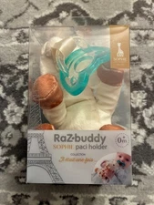 Raz-Buddy Paci Holder With Soothie Shaped Pacificer, Giraffe Theme, New