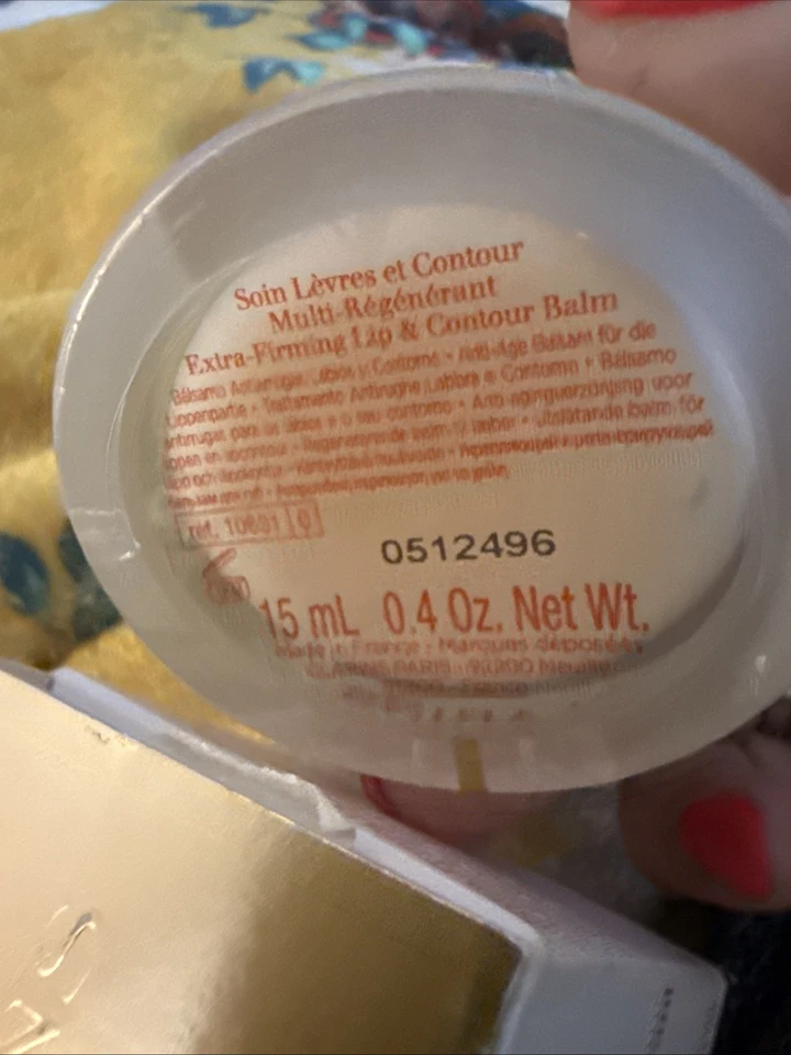 Clarins Bálsamo Labial y Contorno Extra Reafirmante Suavizante Relleno .5 OZ Sellado Foto 3 de 4