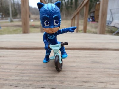 PJ MASKS Catboy/Conner Figurine on Bicycle Frog Box Catboy 3   PVC 