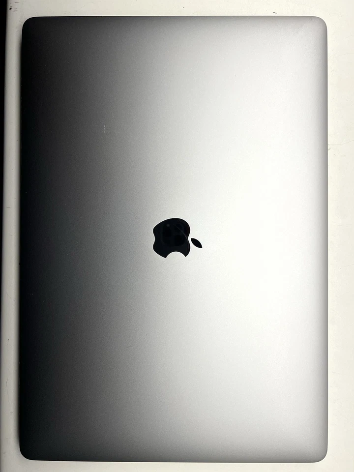 Apple MacBook Pro 15" 2018 · i7 · 16GB · 500GB, foto 1 de 5
