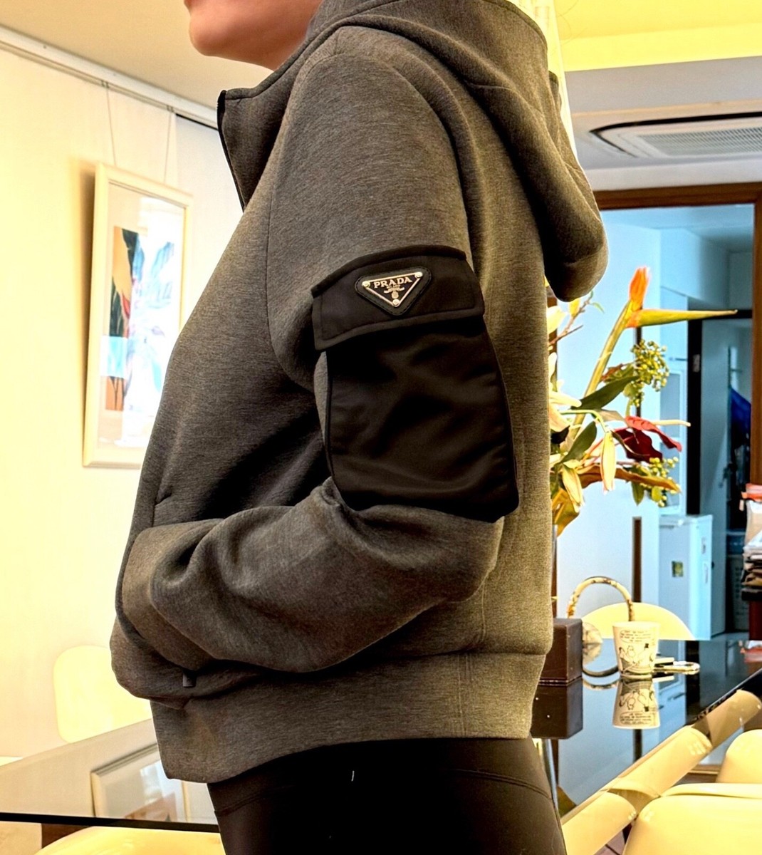 Super rare Prada hooded jacket with logo size 40 mint Super rare Prada hooded jacket with logo size 40 mint
