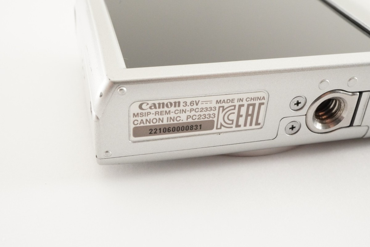 Canon IXY 200 Silver With 4GB SDHC Card Compact Digital Canon IXY 200 Silver With 4GB SDHC Card Compact Digital