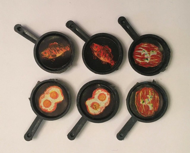Vintage 60's Miniature Frying Pan Plastic Novelty Toys - Warehouse Store Stock Vintage 60's Miniature Frying Pan Plastic Novelty Toys - Warehouse Store Stock