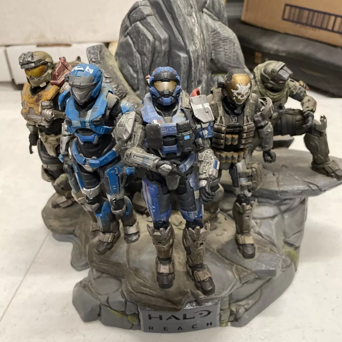 Halo Reach Noble Team Legendary Limited Edition Statue 2010 NOT COMPLETE