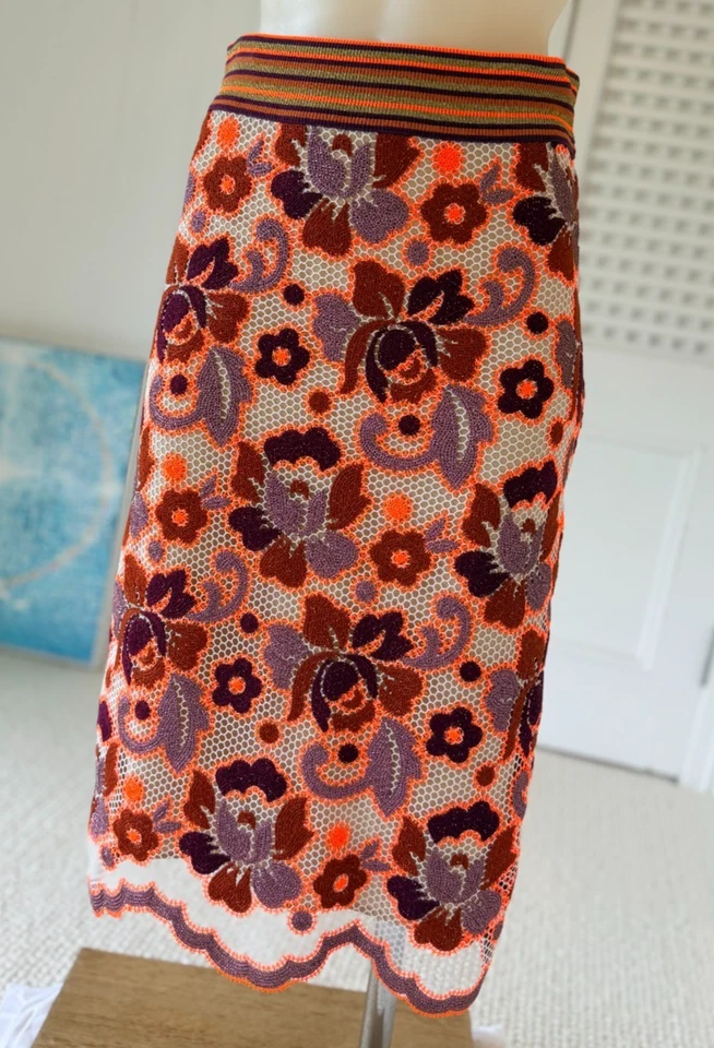 Falda lápiz Burberry para mujer neón hilo metálico dobladillo festoneado forrada de seda UK2 Foto 3 de 4