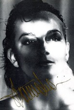 MUSICIAN Gianna Nannini autograph, signed photo