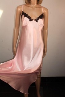 PRESENCE PINK SILKY GLOSSY LIQUID SATIN & LACE NIGHTDRESS SIZE 18 LONG