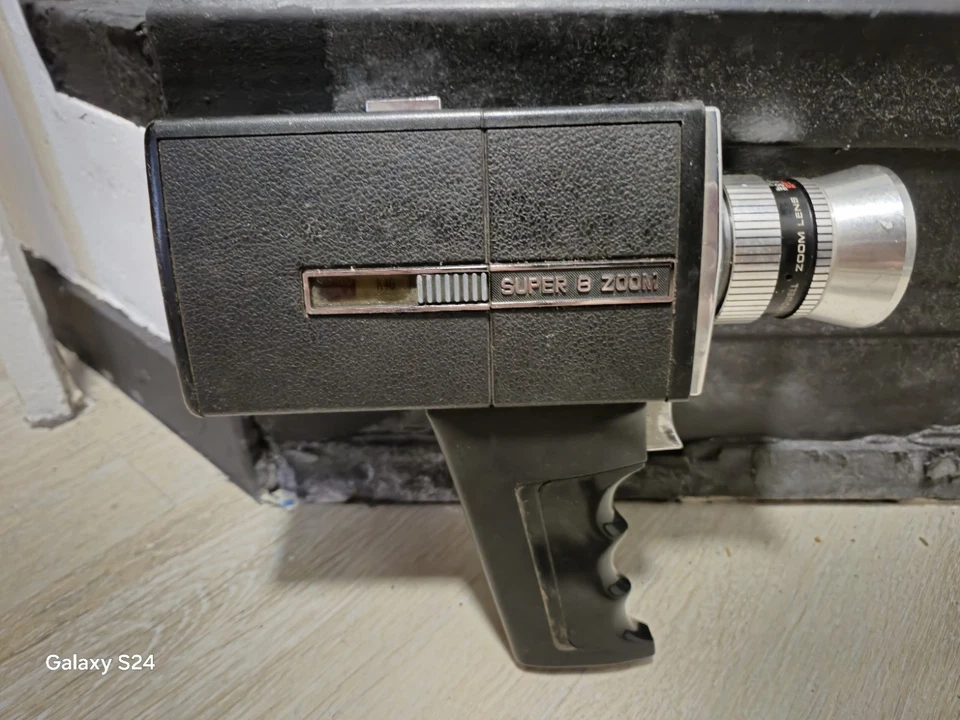 Super 8 ZOOM - Bild 2 von 3