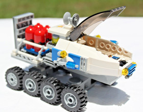 LEGO Factory Space 10191 Star Justice w/ Droids, Astronauts 100% Complete