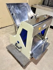 "OMCAN HL-52006" HEAVY DUTY COMMERCIAL C/TOP 1/2" ELECTRIC BREAD SLICER MACHINE