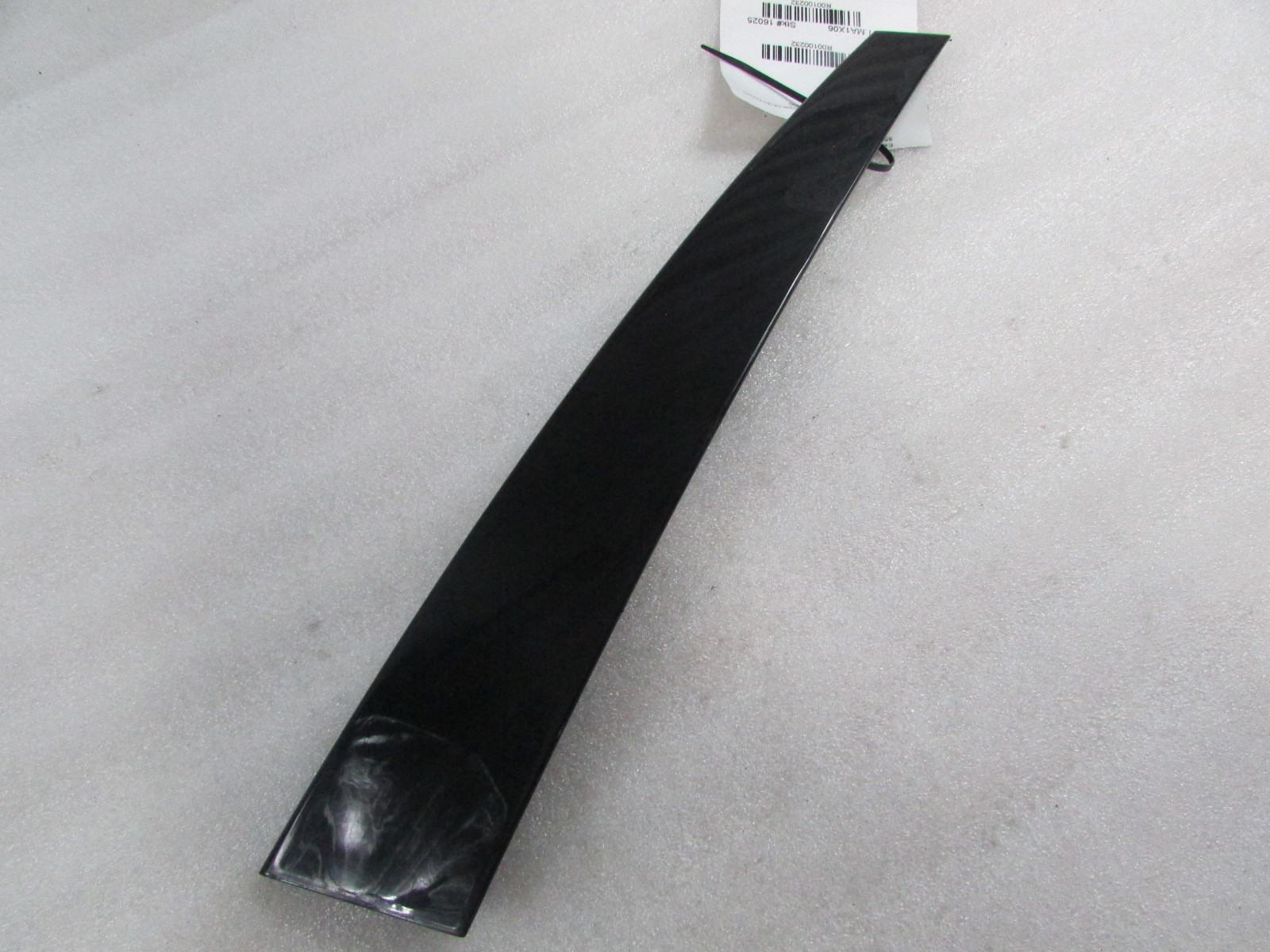 Maserati Quattroporte, Left Rear Door Outer B-Pillar Moulding, Used, 67066600