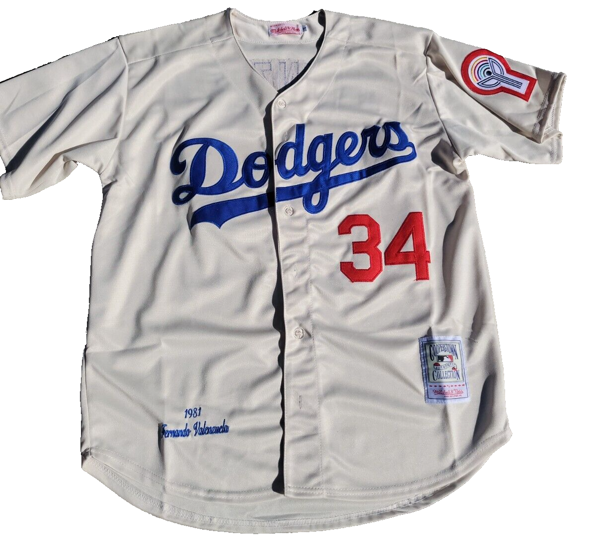 M Fernando Valenzuela 34 1981 Cream jersey los angeles