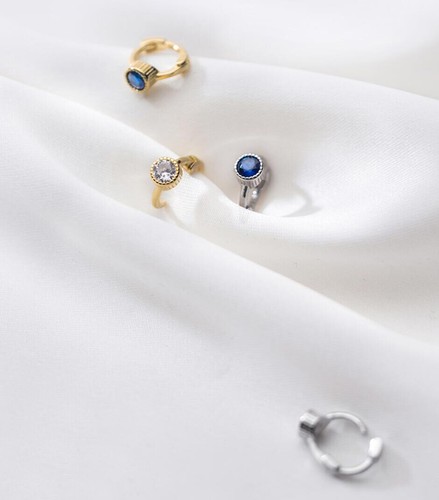 Orecchini Piccoli Huggie Cerchio Minimalisti Rotondi Zirconia Argento Sterling 925 A1472 - Foto 2 di 7
