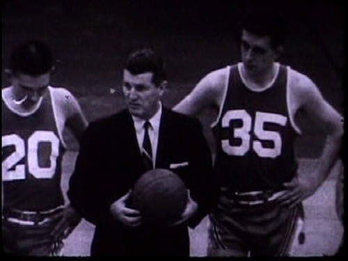 Basketball Instructional DVD Offense COACH FRANK McGUIRE UNC TAR HEELS Free Ship - Imagen 4 de 4