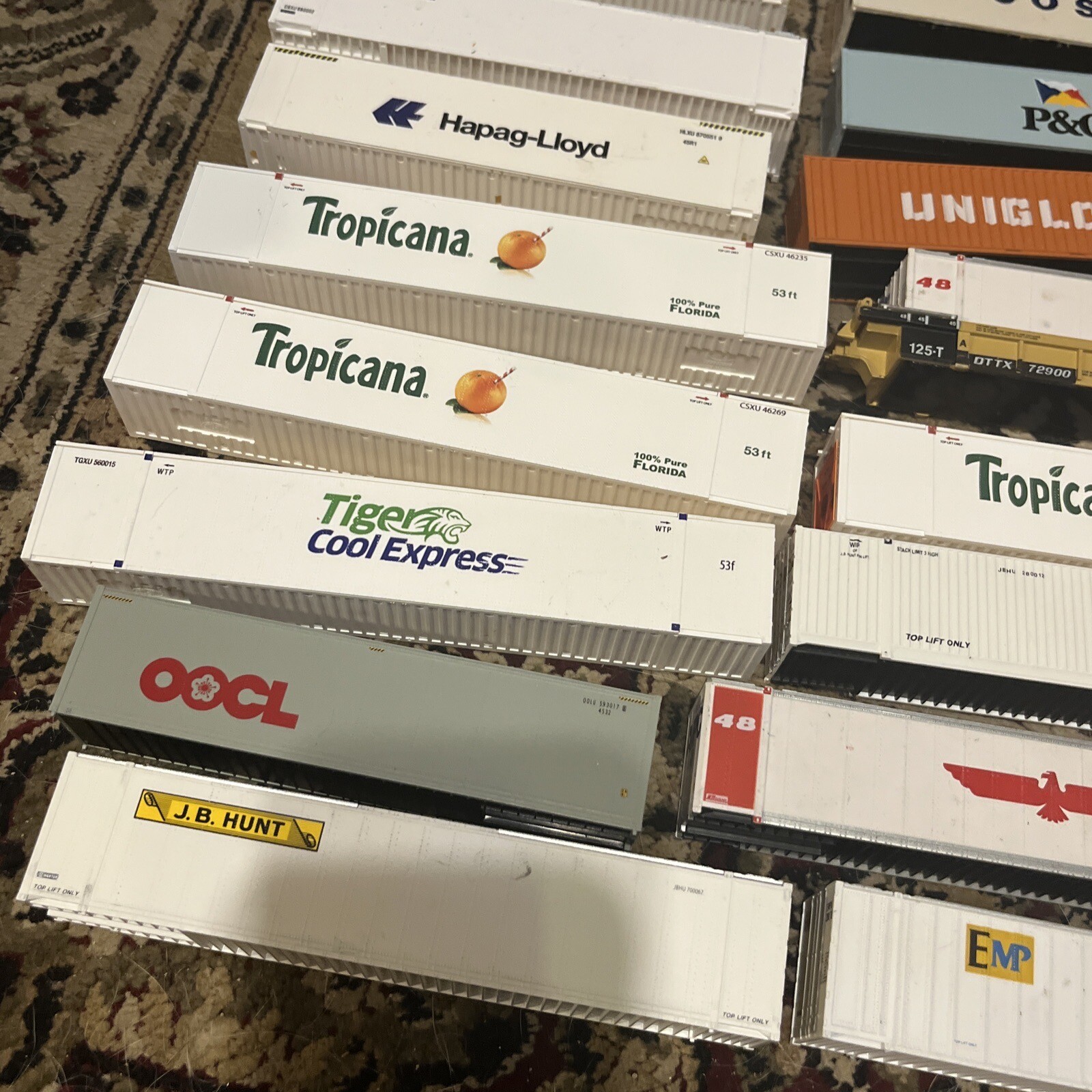 HO Scale Lot Of 57 Assorted Intermodal Shipping Containers Cargo