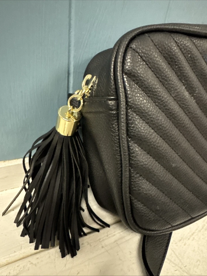 Victoria's Secret Faux Leather Tassel Black Gold Quilted Fanny Pack Bag Belts - Image 3 of 4