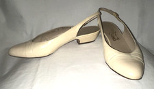 Vintage Salvatore FERRAGAMO Cream Leather Slingback Pump Low Heels Size 8 B