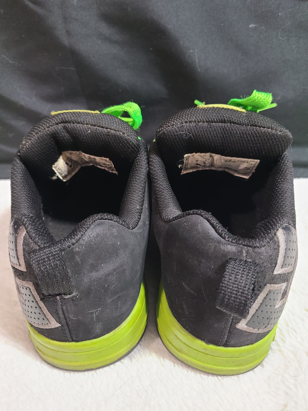 DC Court Graffik Black Youth Skate Shoes Size 3.5 for Boys image 3