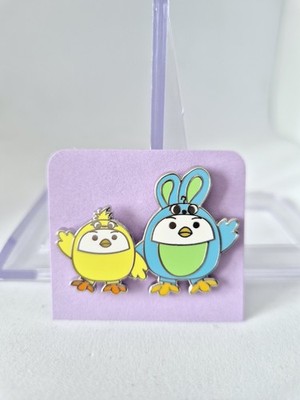 Shanghai Disney Resort SHDR Authentic Als Toy Barn Mystery Pin Ducky & Bunny