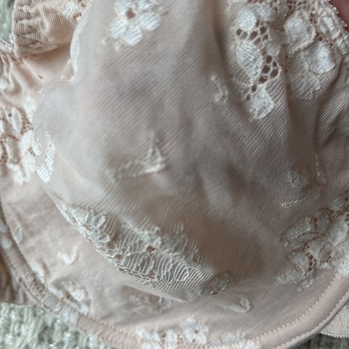 OLGA 40C Semi Sheer BRA LACE Flower 35091 DISCONTINUED underwire unlined - Picture 4 of 11
