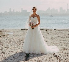 Mia Solano Wedding Dress Gown M1657 size 6 US, 10 UK, 10 AU, 36 EU, S Int’l
