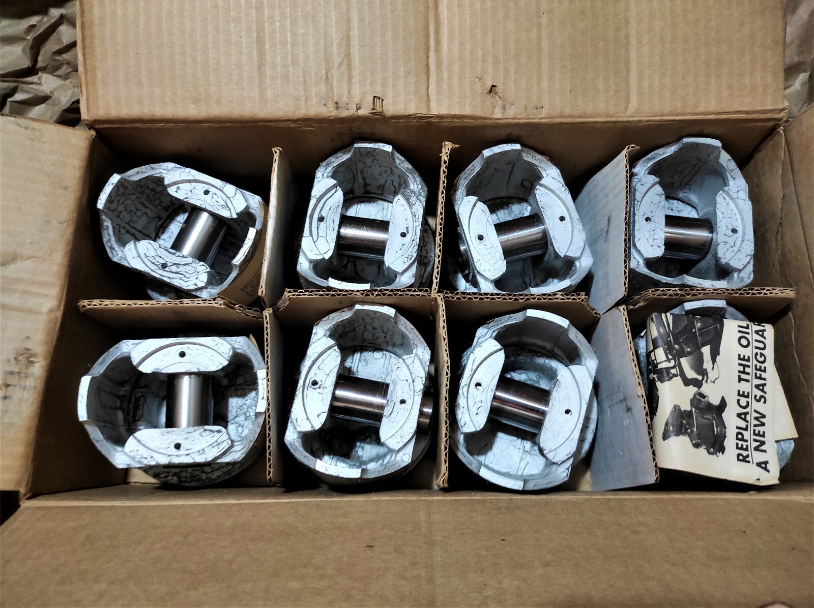 Badger Pistons Piston Set 8 P1414 020 International Harvester V8