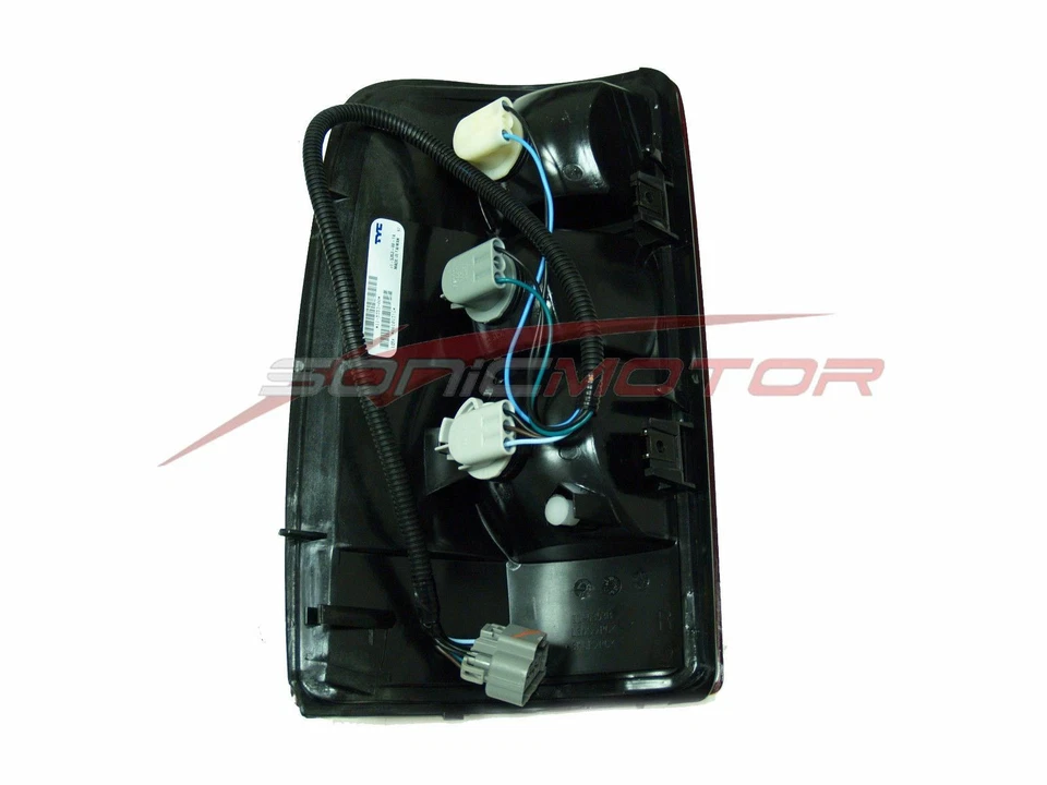 Luz trasera de pasajero para Chevrolet Suburban GMC Yukon XL Yukon Denali 2000-2003 Foto 2 de 2