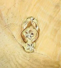 7.5MM SOLID TRICOLOR 14K GOLD DIAMOND CUT DC HAWAIIAN PLUMERIA SLIPPER PENDANT