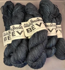 Alisha Goes Around Bevy Of Swans DK Superwash Merino Silk 230 Yd 100 g 6 Skeins