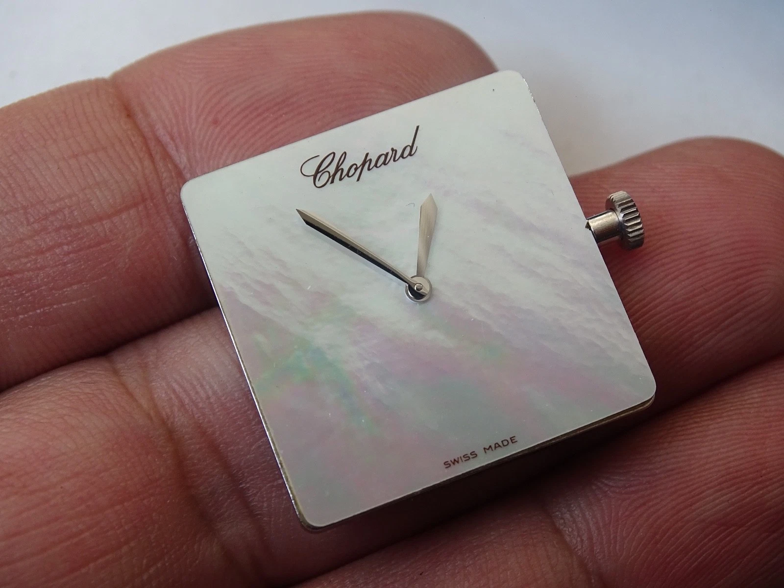 Chopard — Chopard Mother of Pearl Dial, Quartz Movement & Handset
