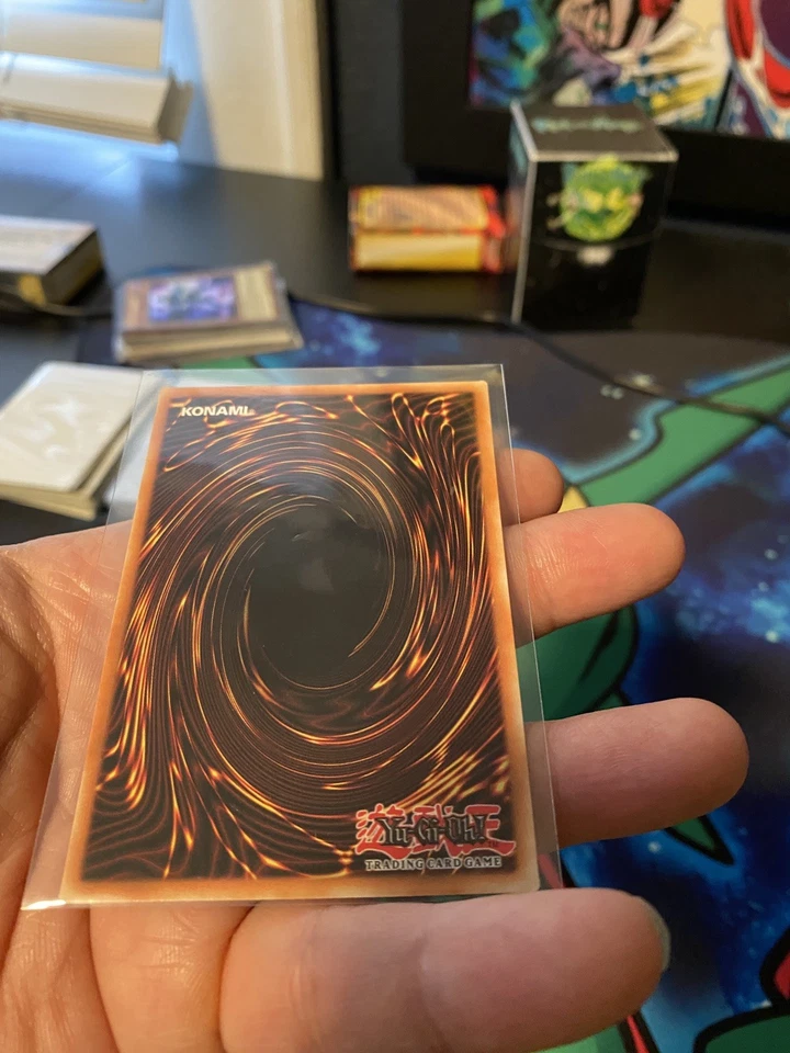 Dark Magician Girl (Ghost Rare) GFP2-EN177 MINT Never Played  - Image 4 of 4