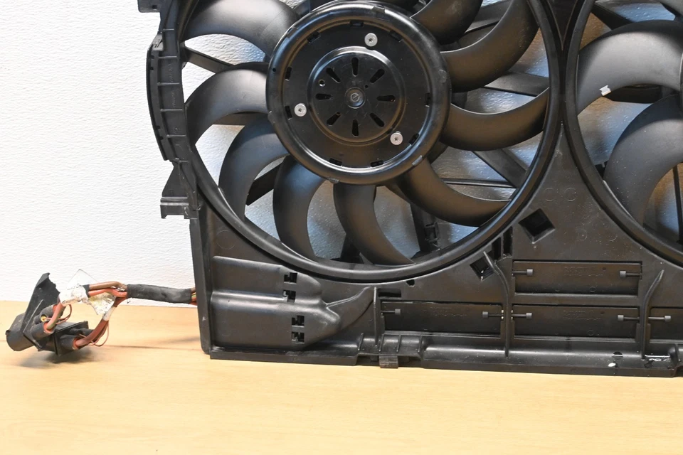 13-18 AUDI C7 S6 S7 RS7 4,0 L Ventilador de refrigeración del motor Cubierta Conjunto de motor OEM Foto 2 de 4