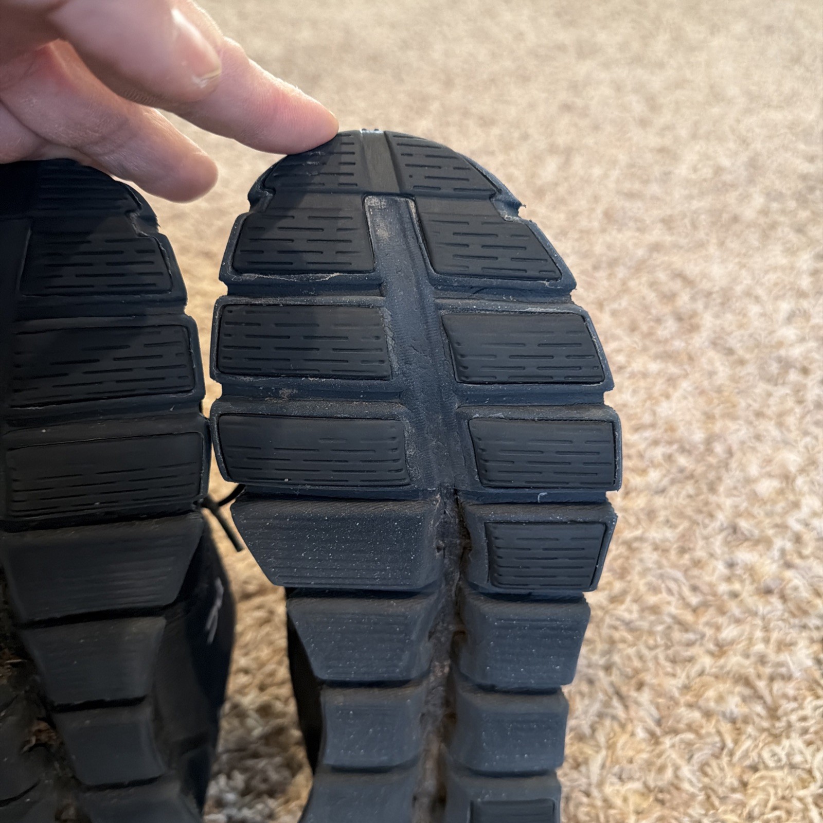 On Cloud Swiss Engineering Cloud 6 Waterproof Run… - image 5