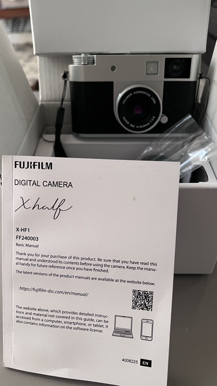 Fujifilm X Half Digital Camera (X-HF1) (Silver)