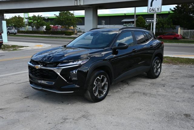 2025 Chevrolet Trax LT Sport Utility 4D