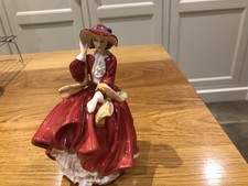 Royal Doulton Porcelain Figurine Top O' the Hill, HN1834