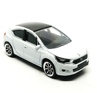 Majorette Citroen DS4 Facelift White - Black Roof - 8S - 1:64 (3
