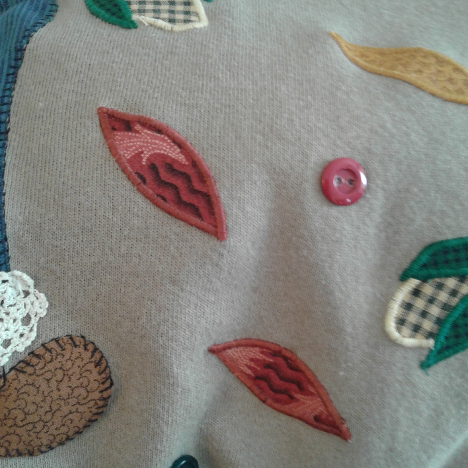 Vtg 3d Scarecrow Patchwork  sweatshirt  halloween… - image 10