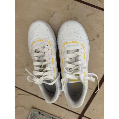 PUMA White Sneakers with Yellow Accents Casual Athletic Shoes